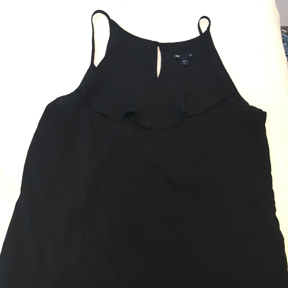 Silky Gap ruffle tank